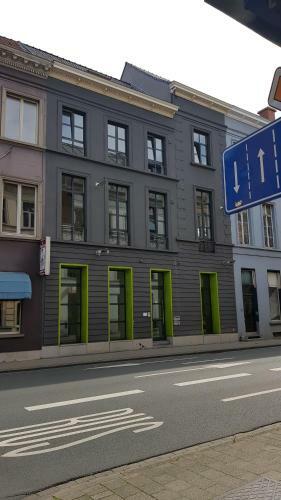Luxury New Apartment Near The Center