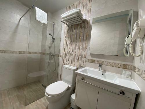 Hostal Comfort Guest Rooms