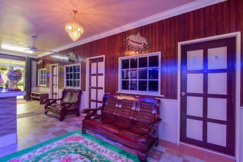 Hotel Spot On 90142 Bubul Paradise Inn