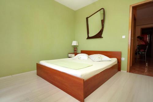 Apartments With A Parking Space Makarska - 9129