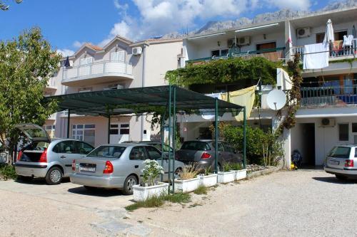 Apartments With A Parking Space Makarska - 9129