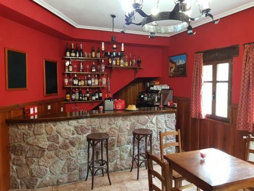 Hotel La Casa Vieja En Valde�n