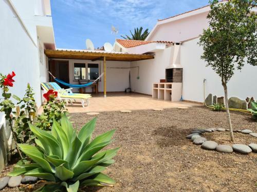 Martha`s Holiday Home