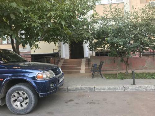 Cozy 2 Bedroom Apartment On Machtova