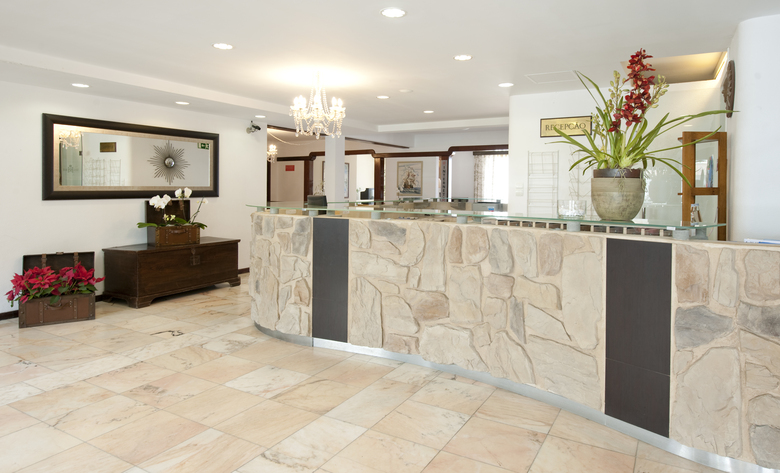 Hotel Roca Mar