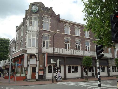 Corona Hotel