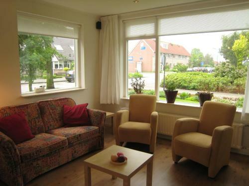 Luxurious Holiday Home In West-graftdijk With Private Garden