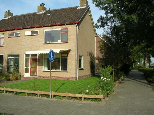 Luxurious Holiday Home In West-graftdijk With Private Garden
