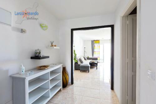 Green Apartment, Bright Apt In Costa Teguise