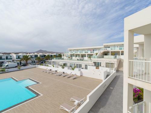 Moderno Apartamento Con Piscina En Costa Teguise
