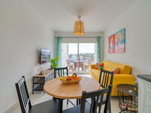 Moderno Apartamento Con Piscina En Costa Teguise