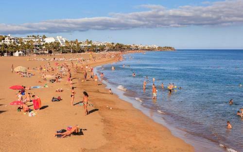 Los Arcos Apartment. Sea View