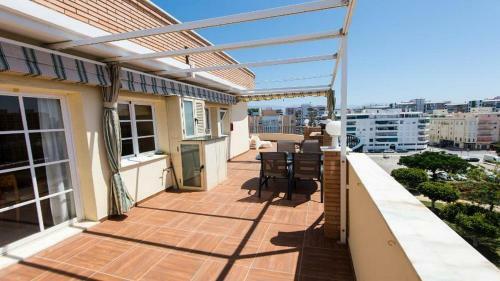 Apartamento �tico Con Piscina Y Barbacoa