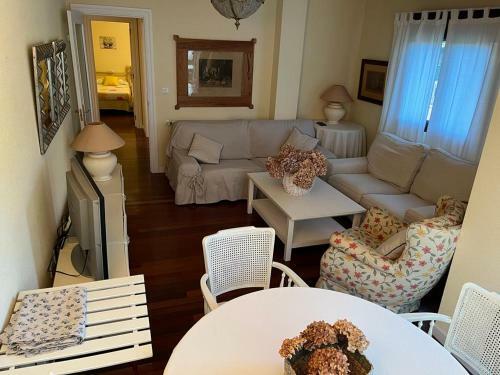 Apartamento Precioso Piso Con Piscina En El Centro de Comillas