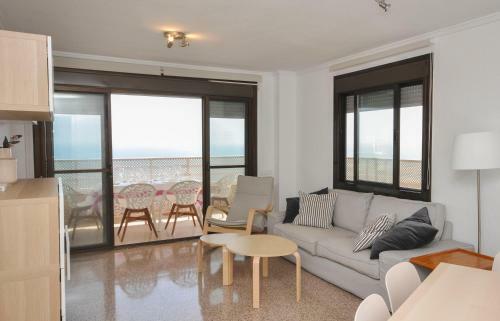 7th Floor Beachfront Apartment With Stunning Views