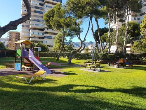 Fully Furnished Luxury Apartment By The Beach.