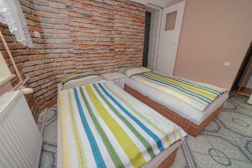 Hostal Bursztynek Podr�?? Mielno