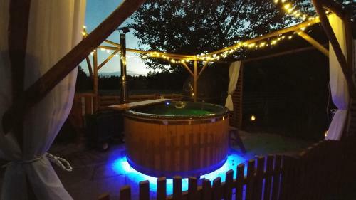 Lodge Ranczo W Lesie, Jacuzzi W Ogrodzie