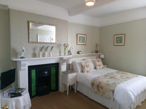 Alcombe House Hotel