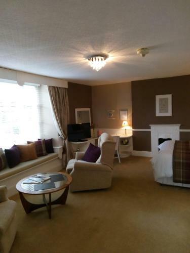 Alcombe House Hotel