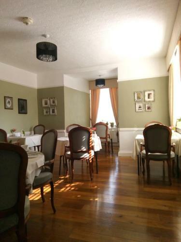 Alcombe House Hotel