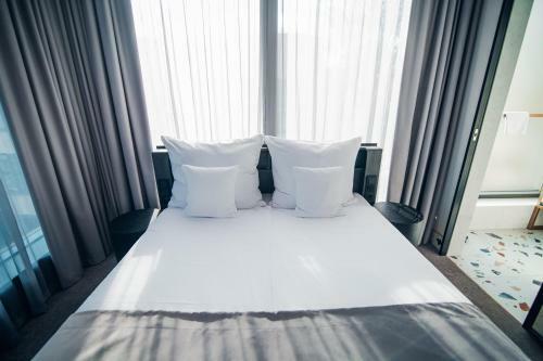 Hotel Liberte 33 Bw Premier Collection