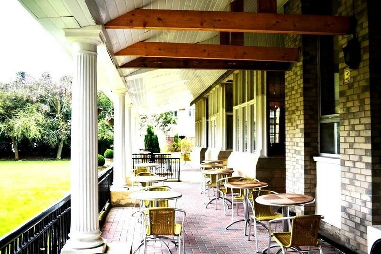 Westone Manor Hotel