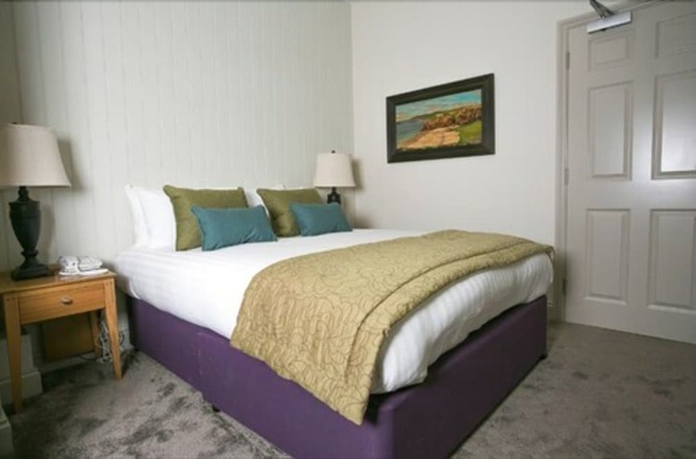 Hotel The George At Baldock