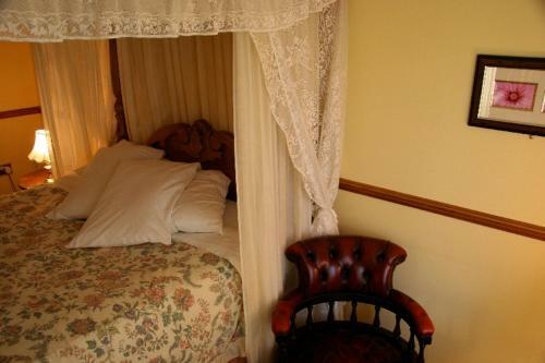 Chequers Inn Hotel