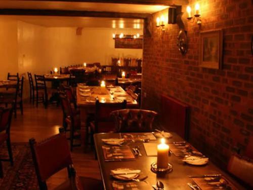 Chequers Inn Hotel