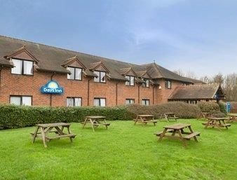 Hotel Days Inn Sevenoaks (clackett Lane)