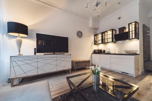 Glam Apartments