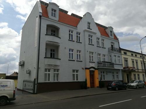 Apartamento Eldom-noclegi, Kolejowa 15 W?growiec