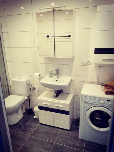 Cztery K?ty Apartament W?growiec