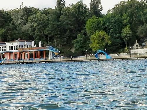 Apartament Ul. ?rednia 15 W?growiec