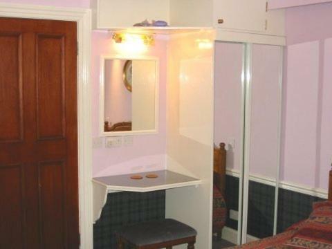 Hostal Rathan House - Guesthouse At Eskbank