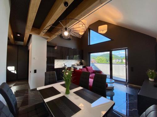 Apartament Lux Ustro?
