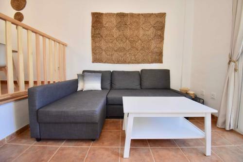 Apartamento Bah�a Marinas - Tu Casa Con Jard�n Privado!