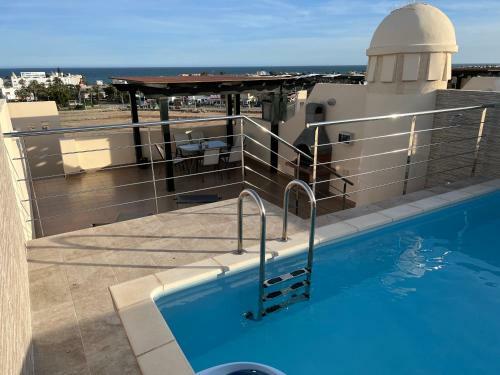 Apartamento Atico Con Piscina Privada Vistas Al Mar
