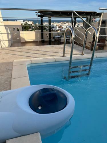 Apartamento Atico Con Piscina Privada Vistas Al Mar