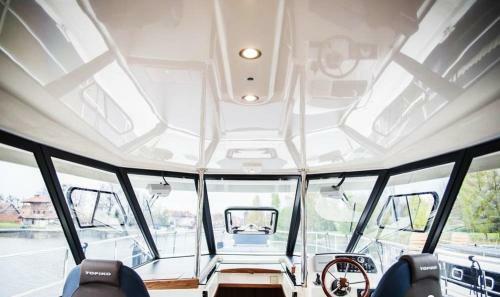 Jacht Motorowy Nautika 1300 Lux