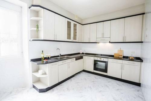 Preciosa Casa Boutique Con Jard�n Y Barbacoa
