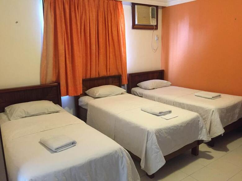 Machados Plaza Hotel