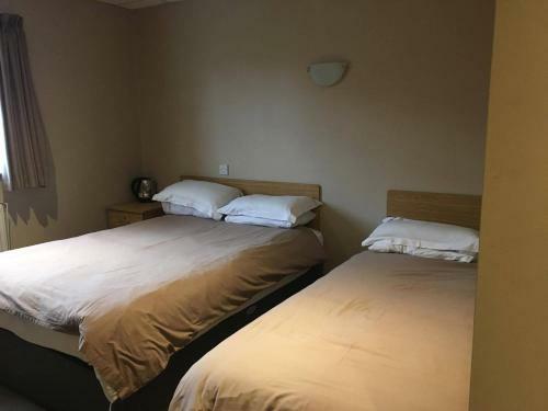 The Fitzwilliam Arms Hotel