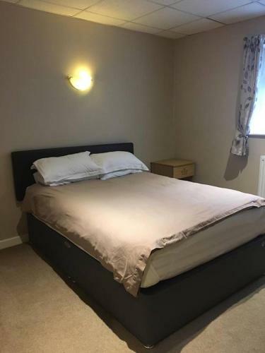 The Fitzwilliam Arms Hotel