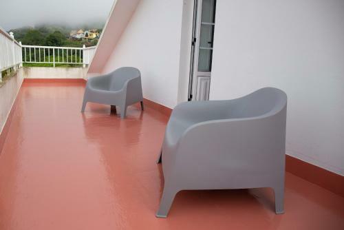 Beachfront Surf & Holiday House, Up To 12 Persons