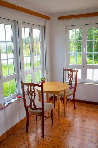 Beachfront Surf & Holiday House, Up To 12 Persons
