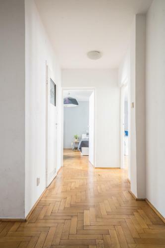 Apartamento Oomph Warsaw Central 3-bedroom Flat