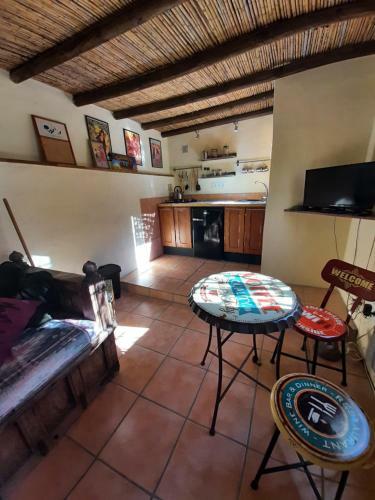 Adobe Getaway With 'private Plunge Pool'