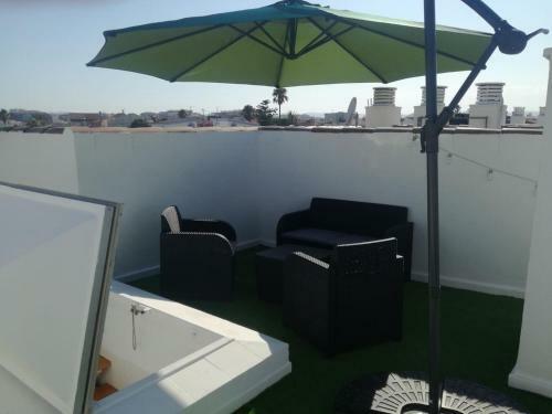 Apartamento Con Terraza Privada Y Piscinas